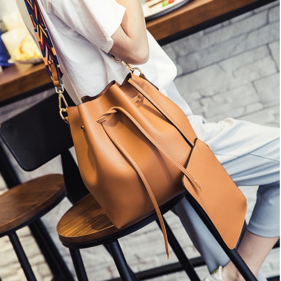 NEW MARSEILLE Drawstring Bucket Bag.  Brand new! - Picture 5 of 7